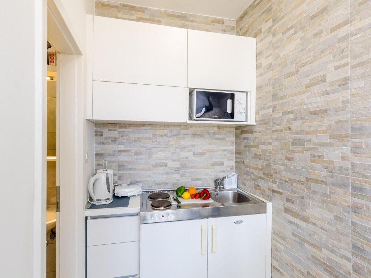 Image 3 of Miracle Apartments – Comfort Studio Apartment with Terrace and City View