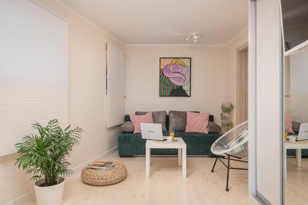Image of Moa Casa