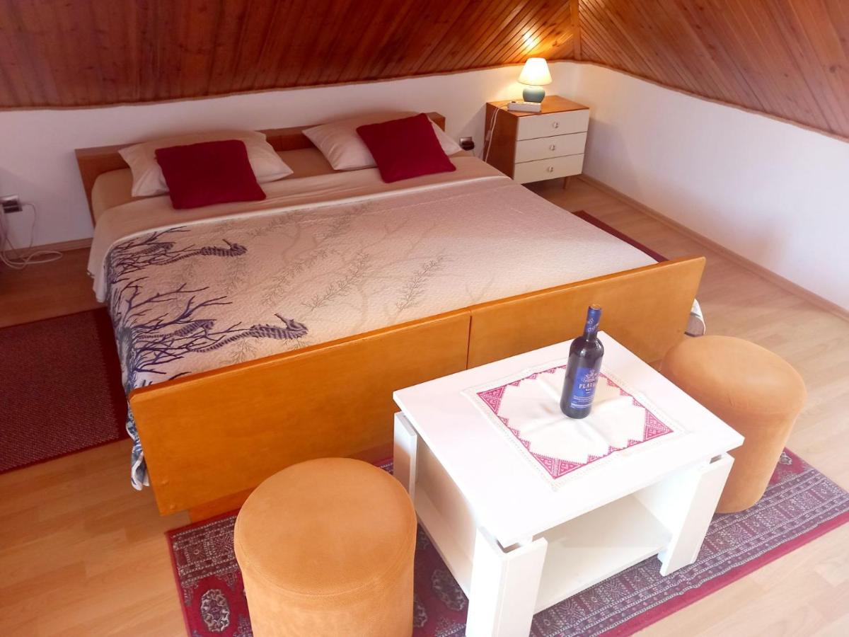 Image 1 of Old town Jelena loft Room