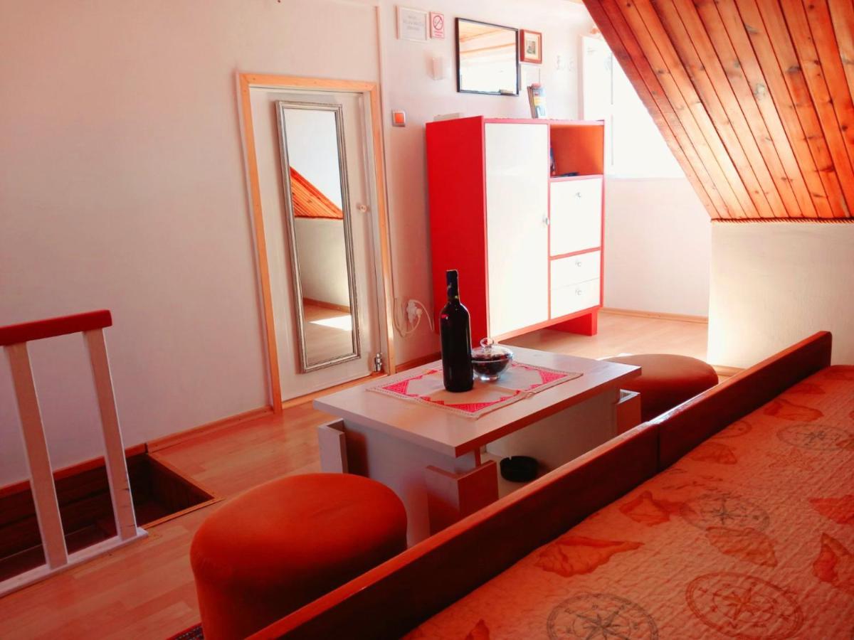 Image 5 of Old town Jelena loft Room