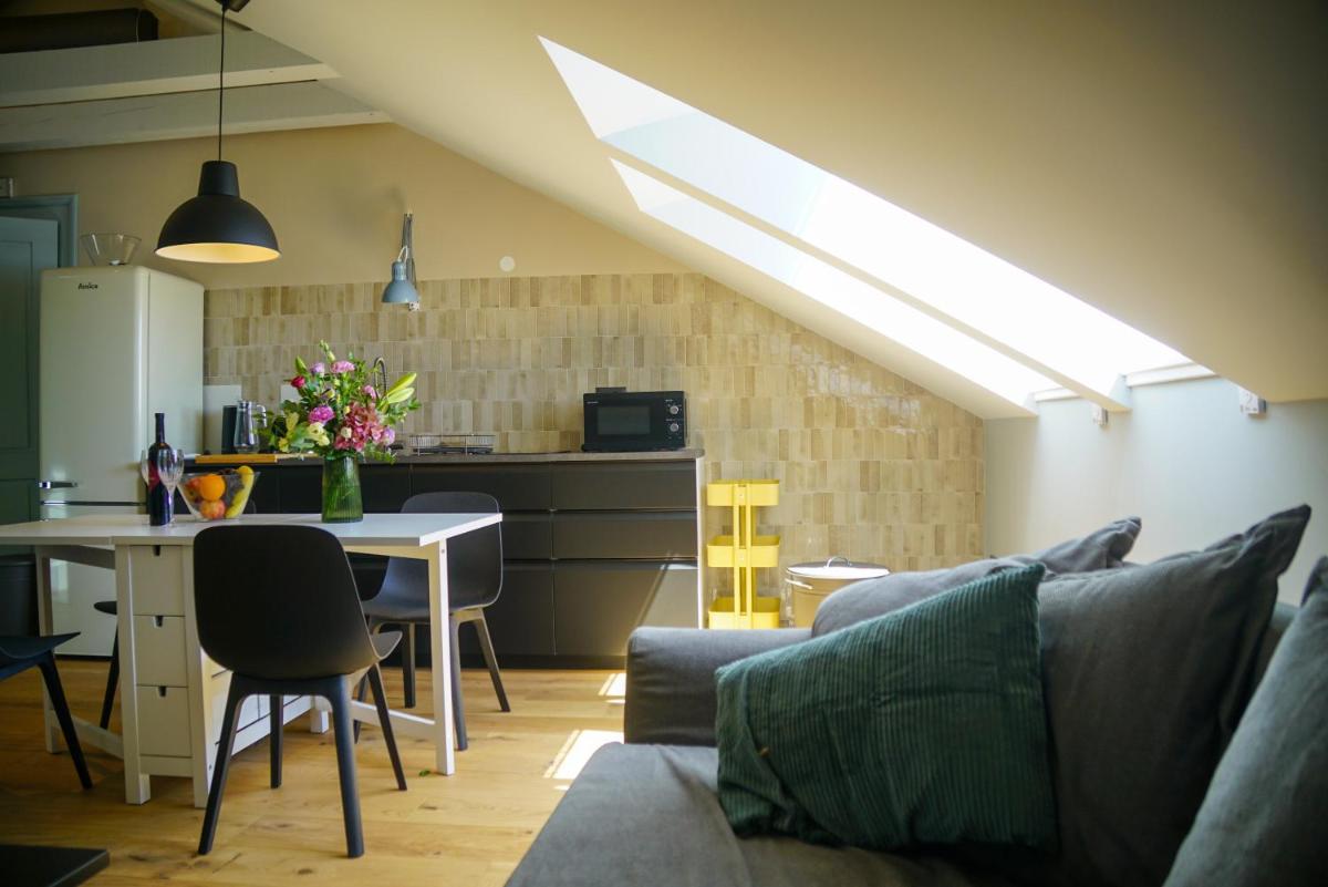 Image 4 of Onyx Apartment 2