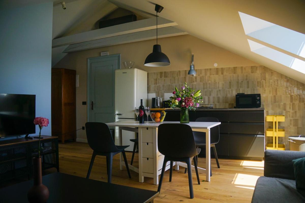 Image 3 of Onyx Apartment 2