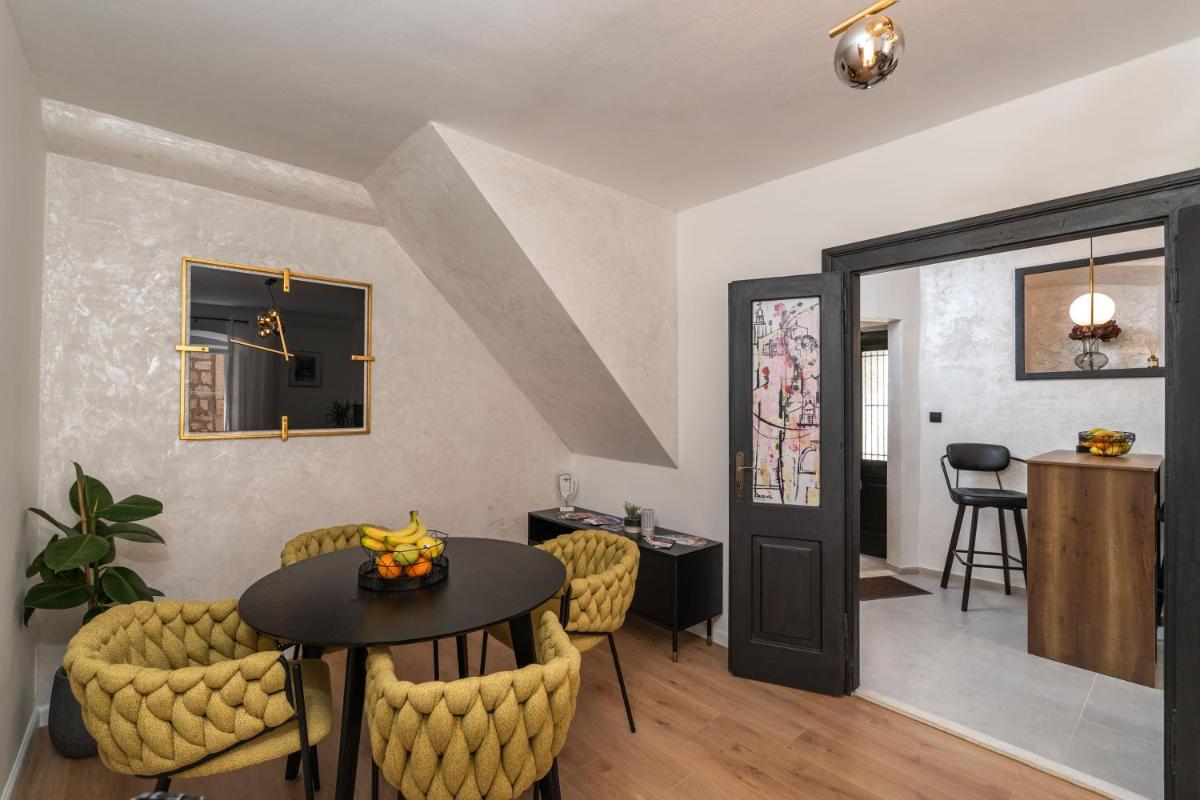 Image 3 of Perfect Old Town Location Two Bedroom House – L & M Apartment