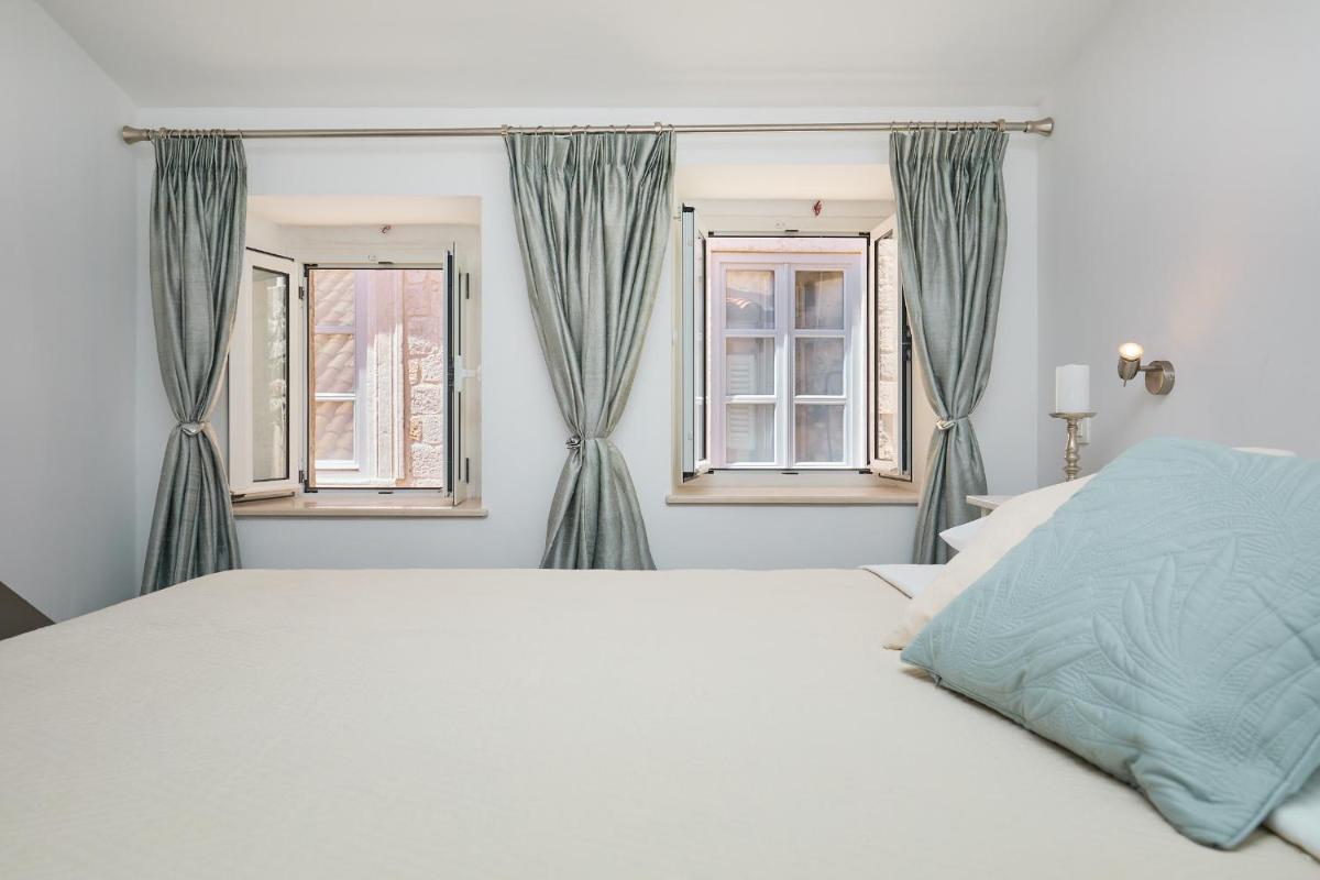 Image 1 of Room Annette
