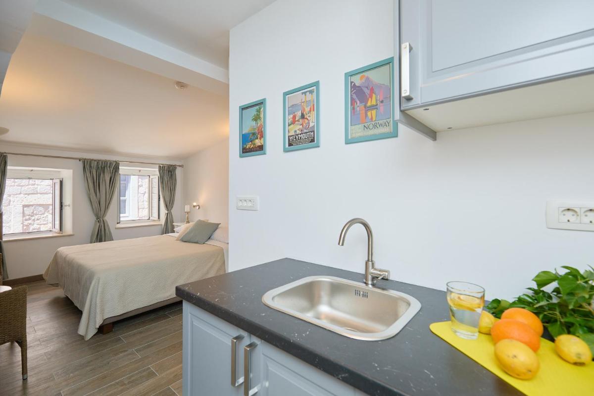 Image 6 of Room Annette