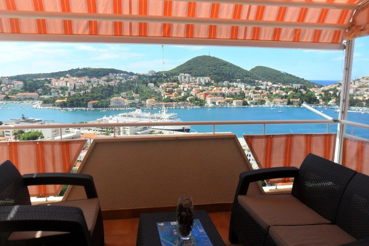 Image 5 of Rooms ANELA with large common tarrace and beautiful sea view