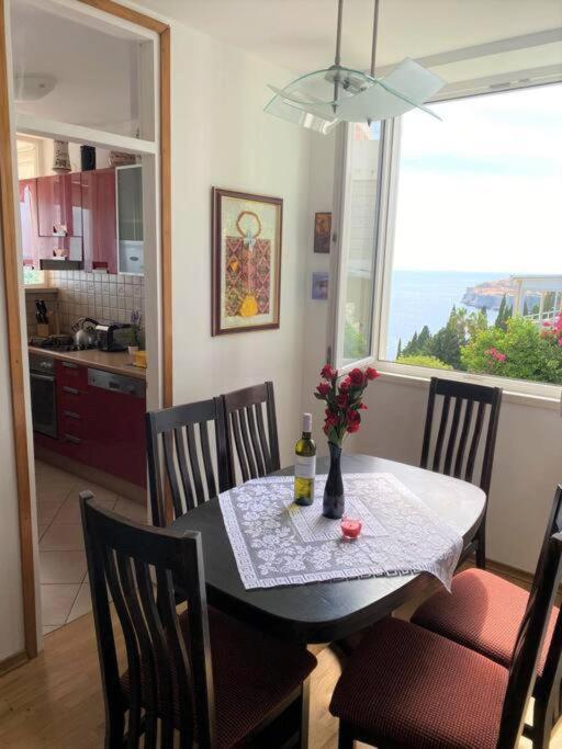 Image 5 of Sarah-sea view apartment in center