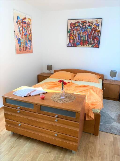 Image 4 of Sarah-sea view apartment in center