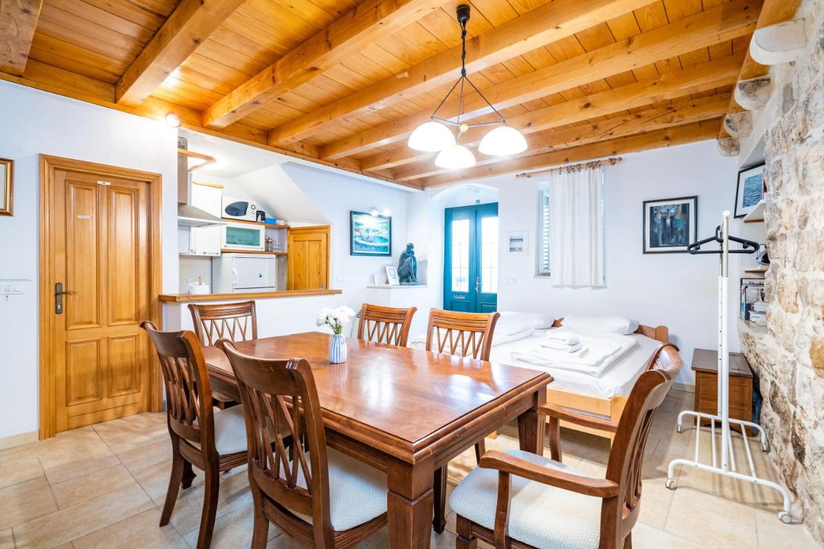 Image 5 of Studio Apartment Pupa