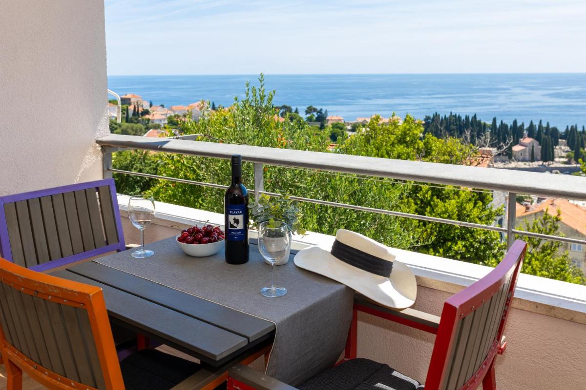 Image 5 of SunSpot Apartment – beautiful view with big garden, free parking, central