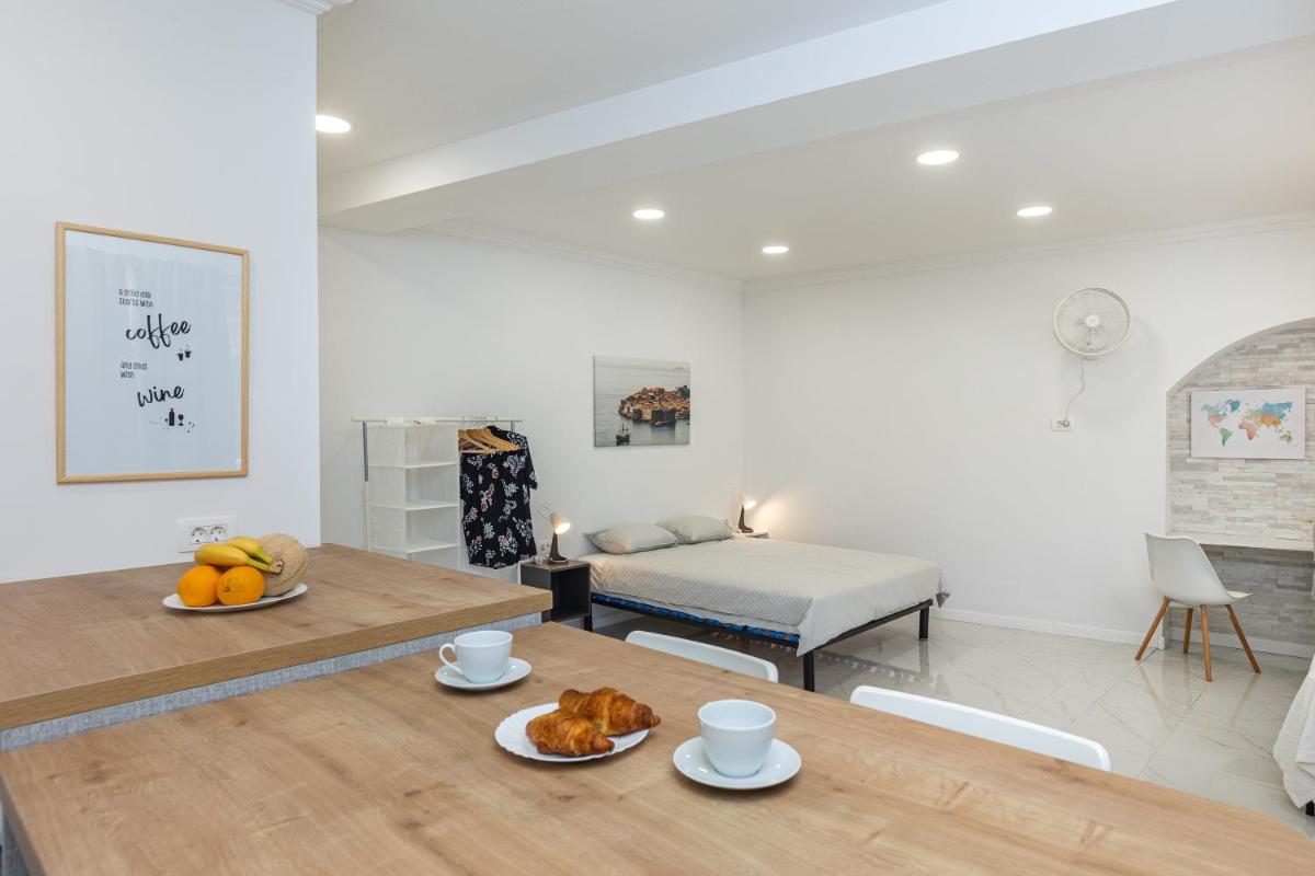 Image 4 of Sunny Palace Apartments