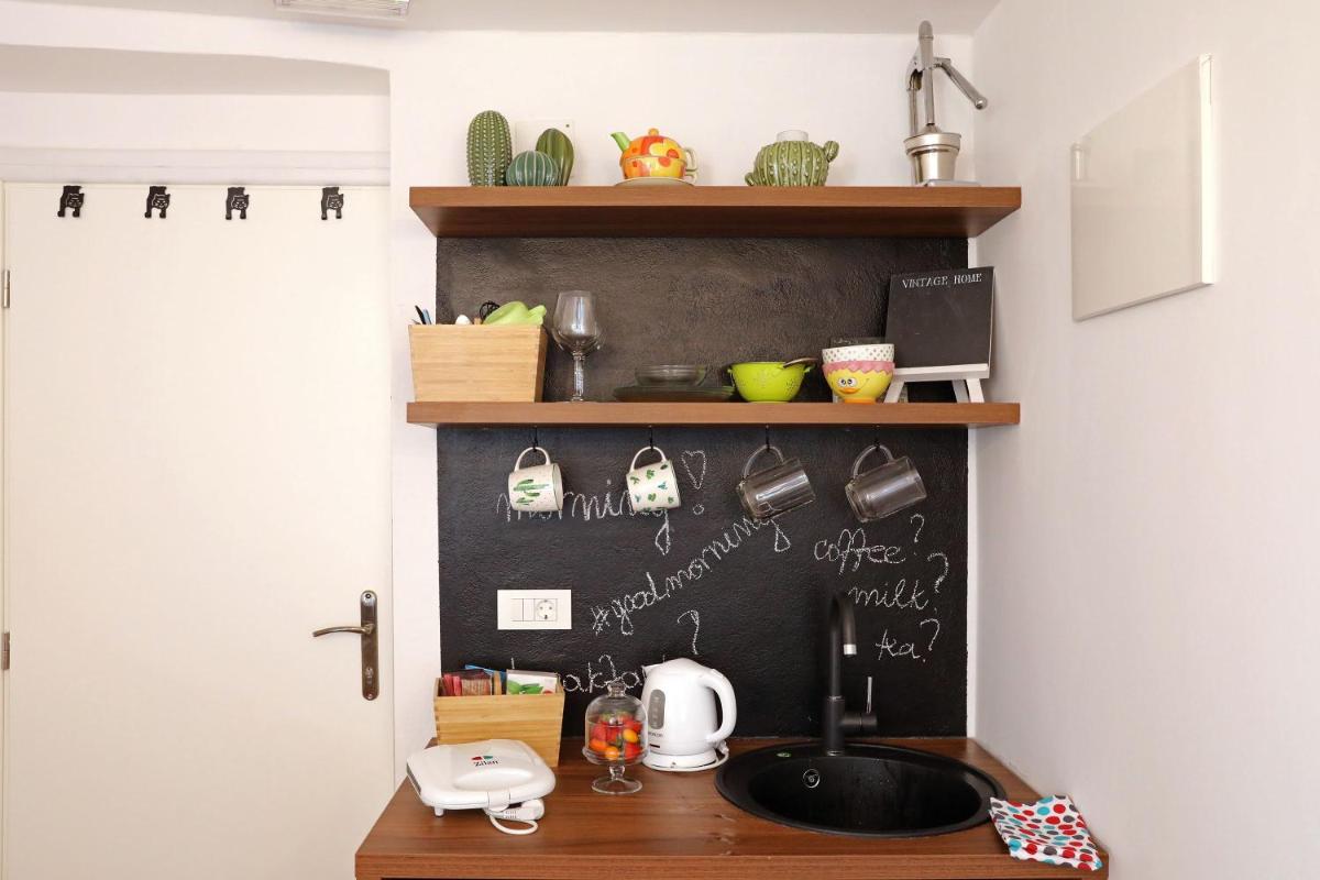 Image 4 of The Room