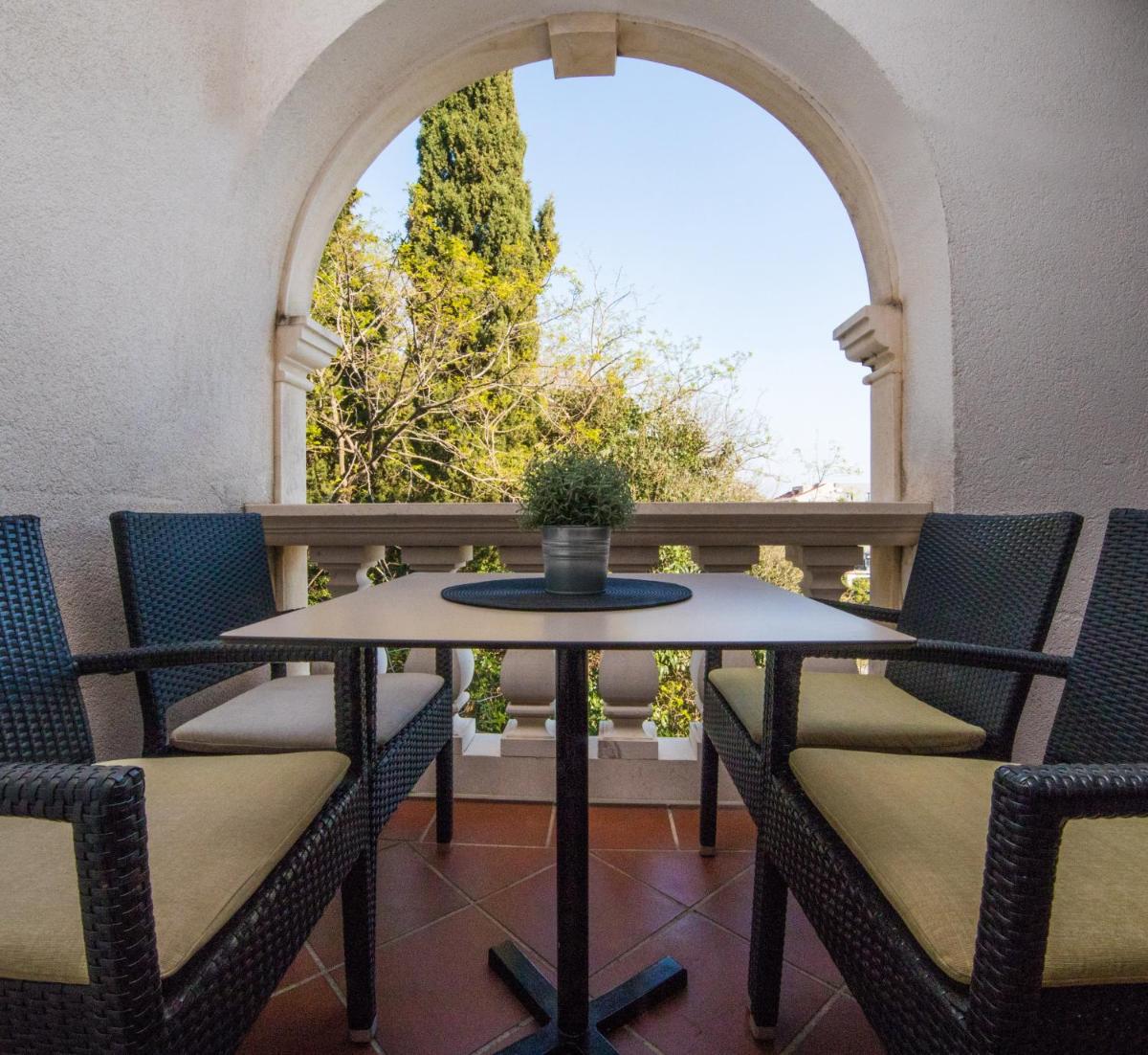 Image 2 of Villa Dard