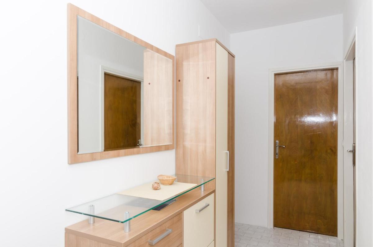 Image 6 of Vintage Dream Peyton Apartment